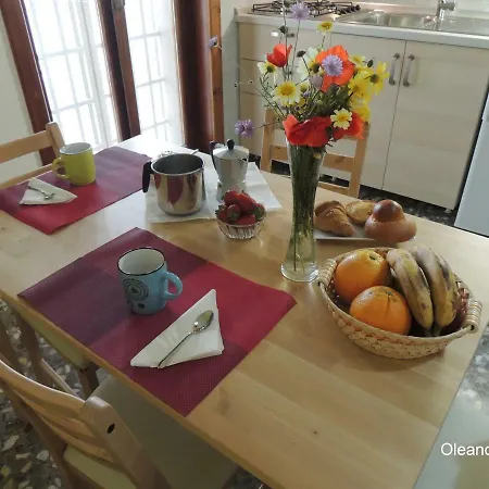 Oleandro E Glicine 레체