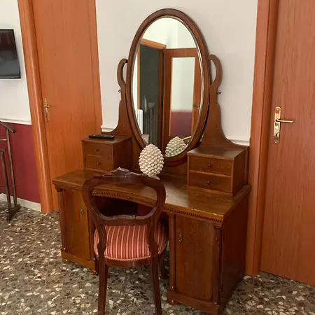 Oleandro E Glicine Lecce