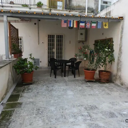 Oleandro E Glicine Apartament Lecce
