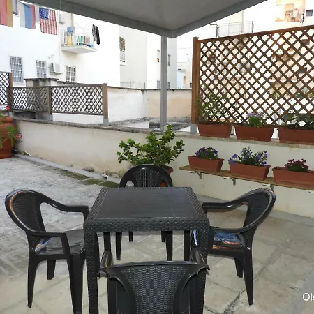 Oleandro E Glicine Lecce