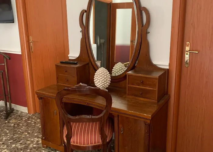 Oleandro E Glicine Lecce